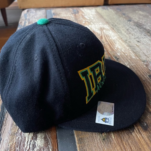 Notre Dame Fighting Irish Snapback Hat - Picture 5 of 7